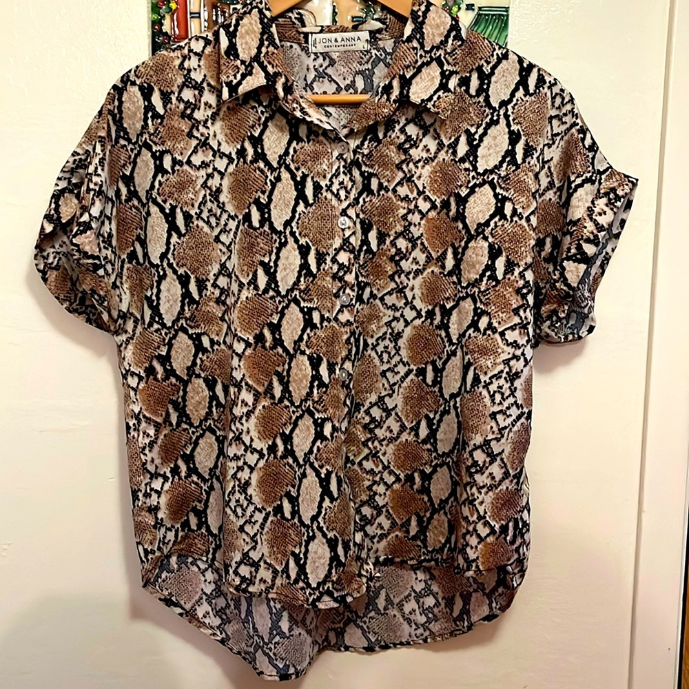 Very cute print top